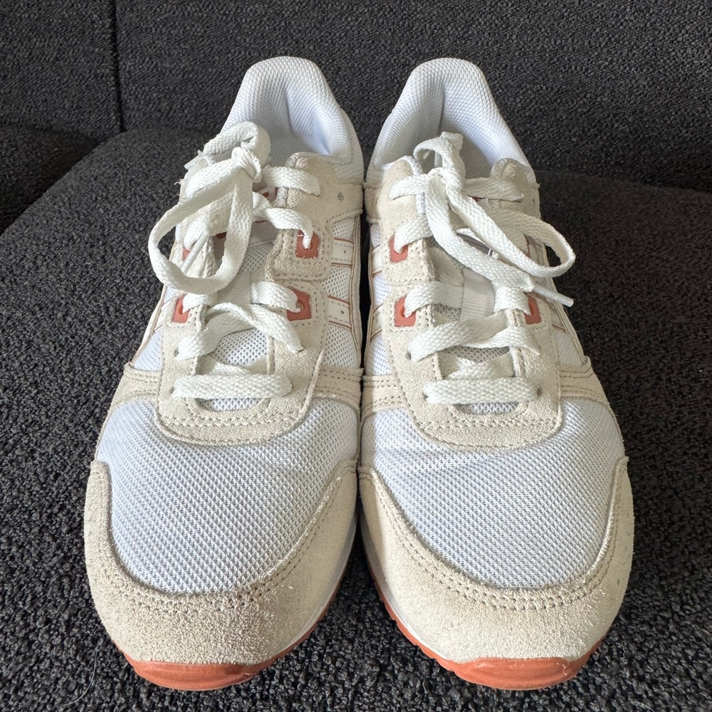 Practically New Asics, Size 8 - image 1